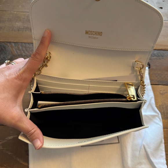 Moschino Couture White Leather Wallet on Chain Crossbody Bag - Picture 4 of 5
